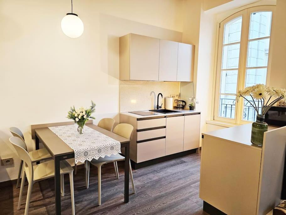 Plaza Deluxe Modern Center House - View Como Lake - Top Privacy 외부 사진